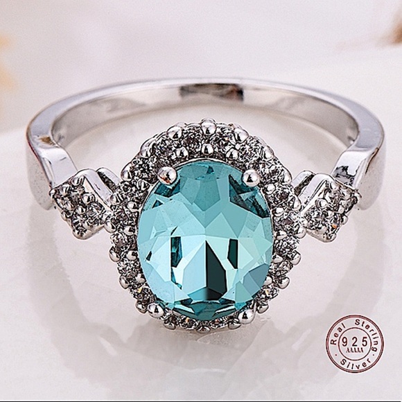 NEW STERLING SILVER BLUE TOPAZ RING - Picture 2 of 3